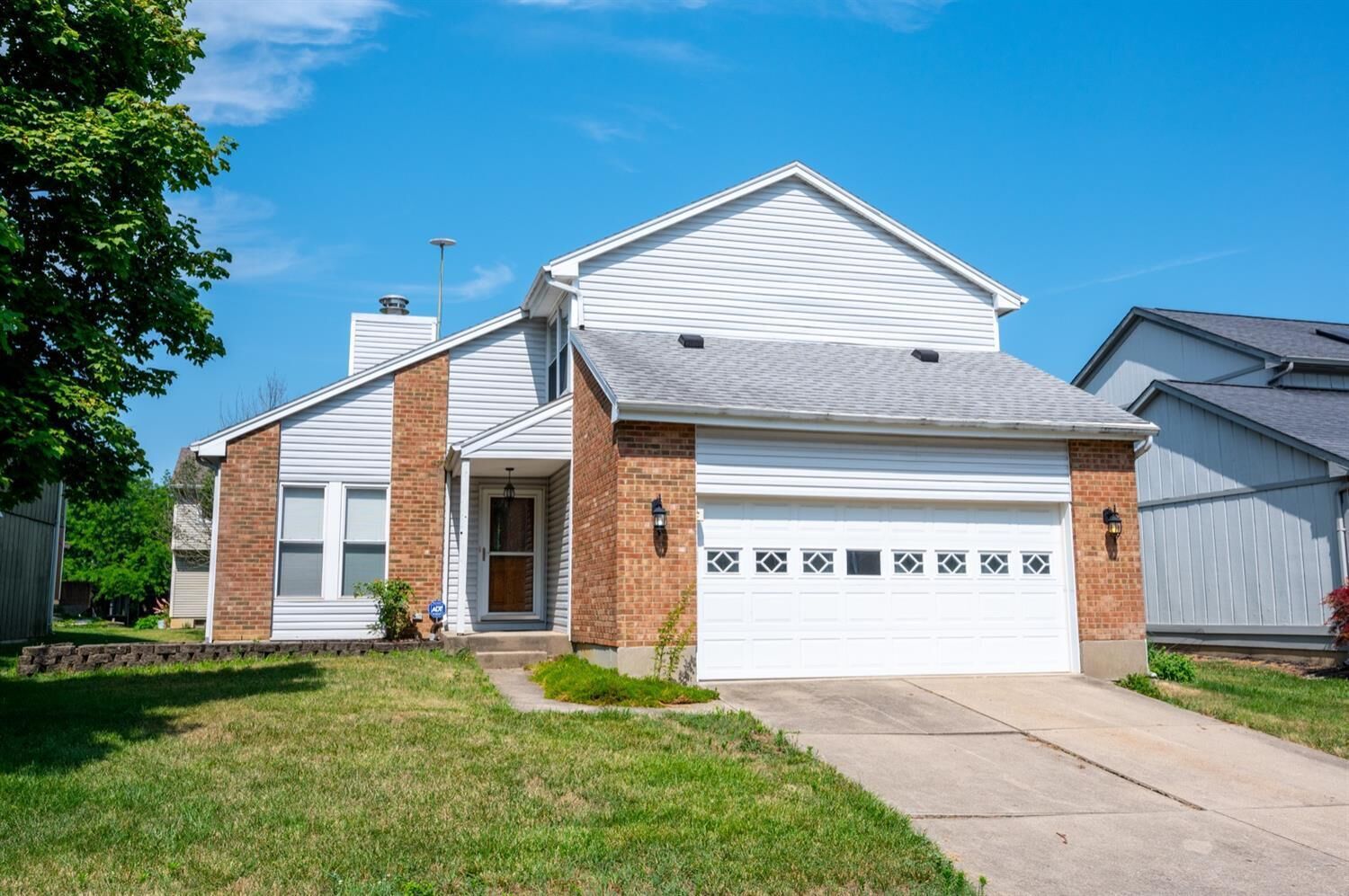 Property Photo: 8165 Mellowtone Ct OH 45069