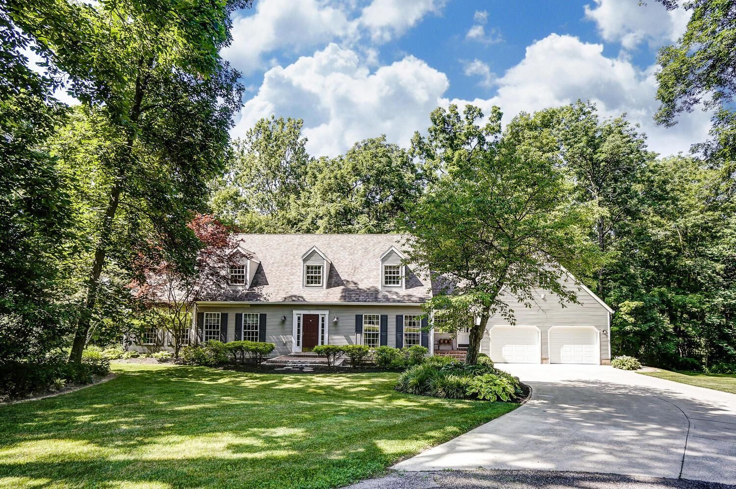 Property Photo:  7120 Oakwood Road  OH 43113 