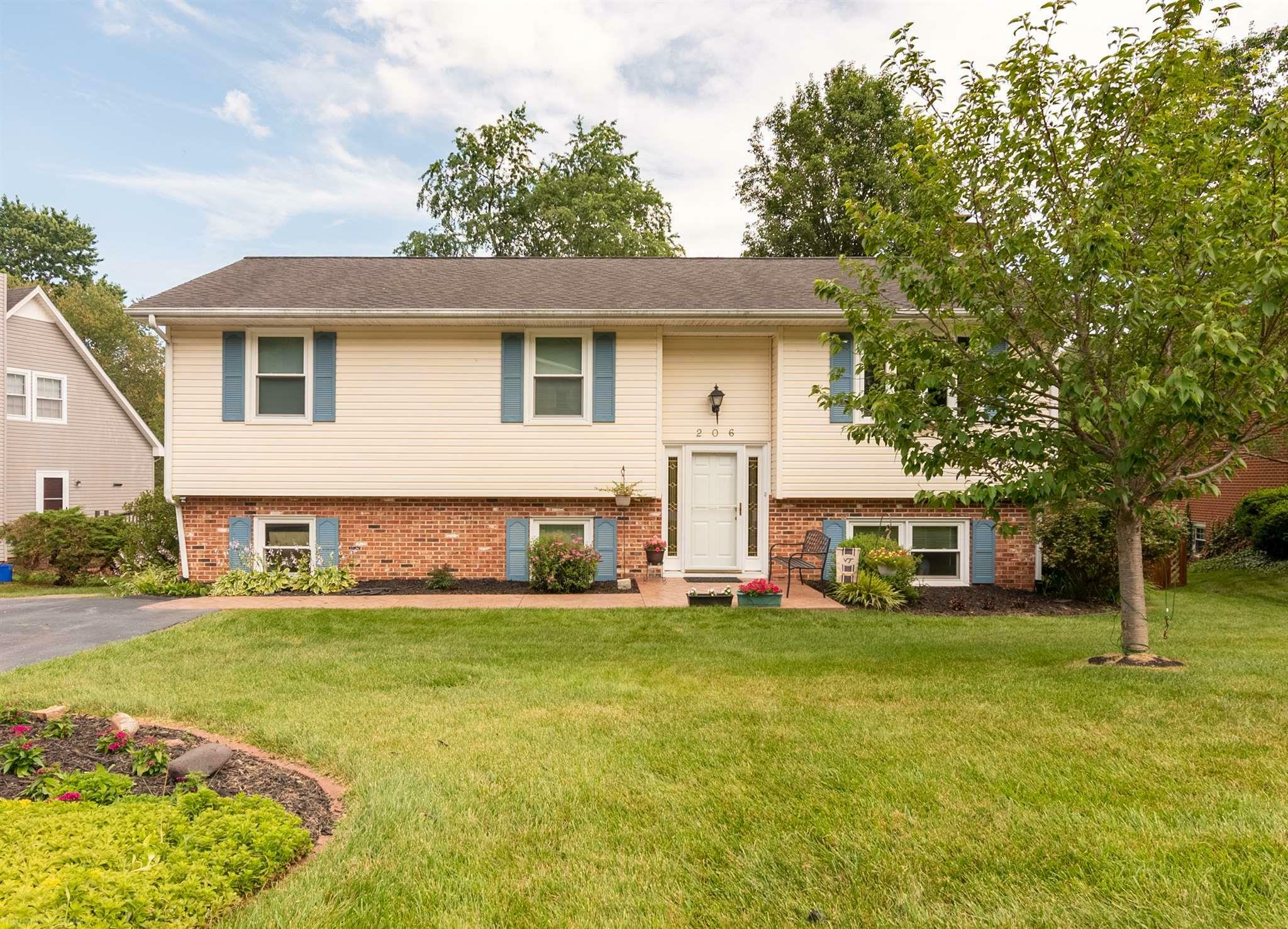 Property Photo:  206 Woodbine Drive  VA 24060 