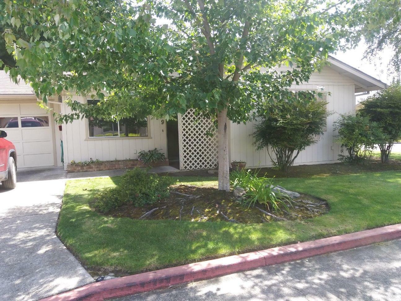 Property Photo:  619 SW Sunwood Way  OR 97526 