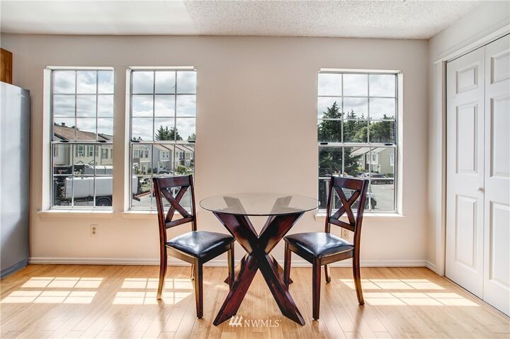 Property Photo: 27004 47th Avenue S 202 WA 98032