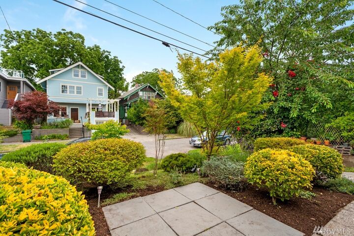 Property Photo:  141 N 74th Street  WA 98103 