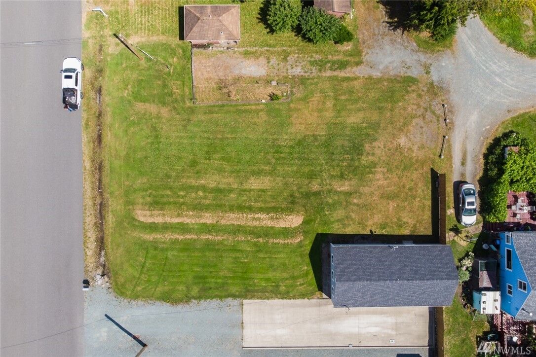 Property Photo:  501 34th St  WA 98221 