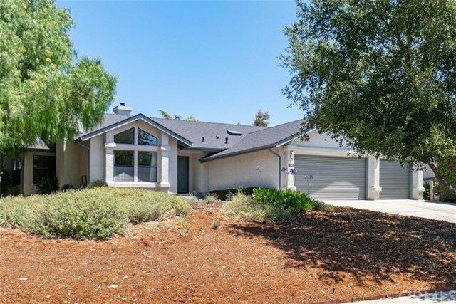 Property Photo:  938 Capistrano Court  CA 93405 