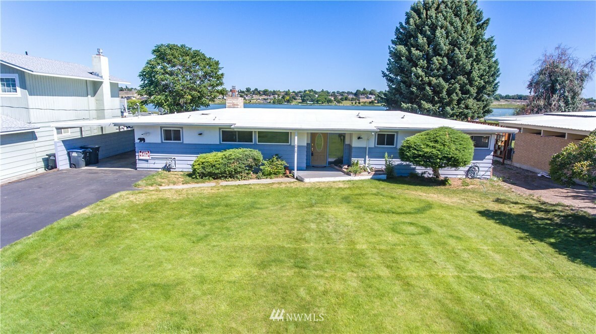 1717 W Lakeside Drive  Moses Lake WA 98837 photo