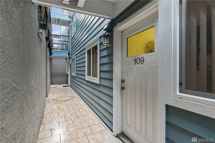 Property Photo:  444 S State St 109  WA 98225 