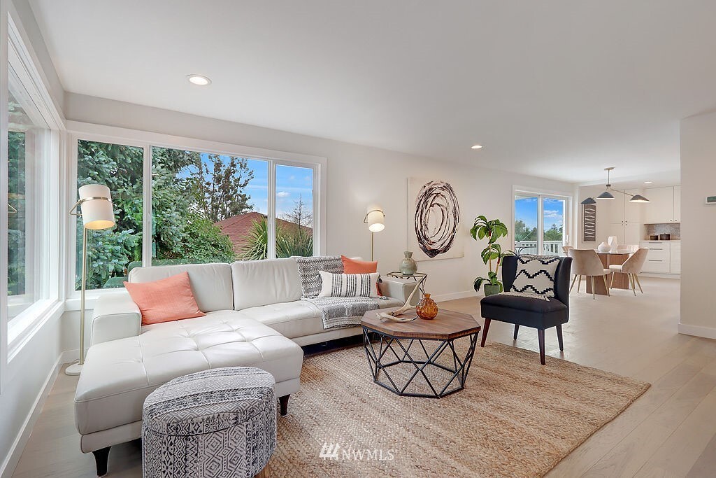 Property Photo: 5201 S Pearl Street WA 98118