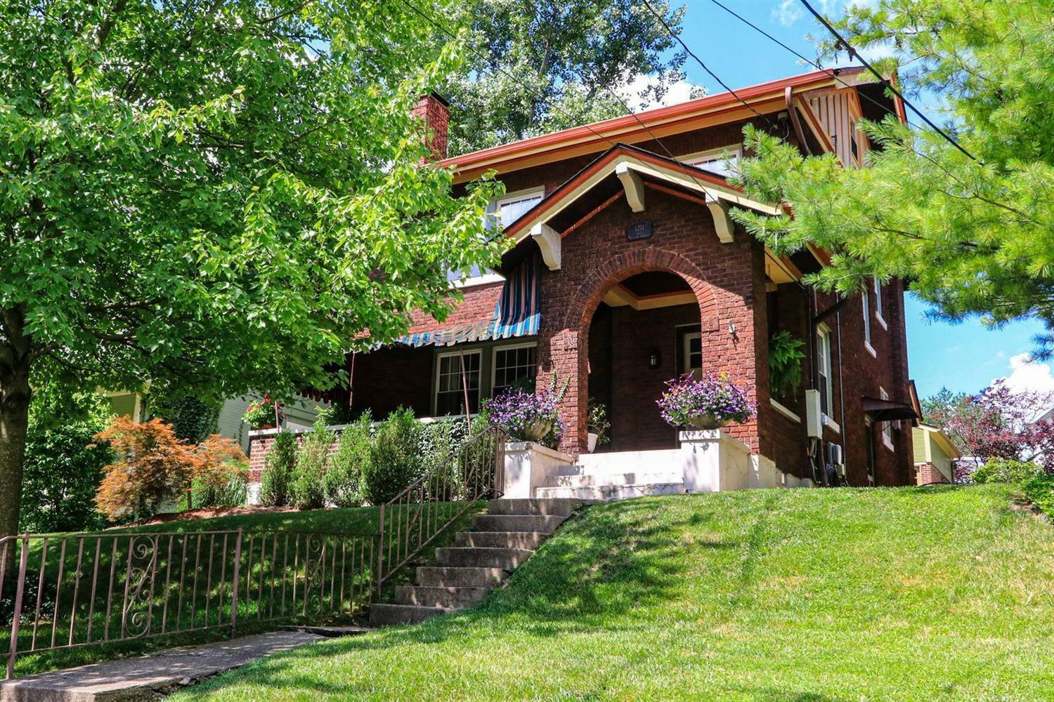 Property Photo: 1211 Delta Ave OH 45208