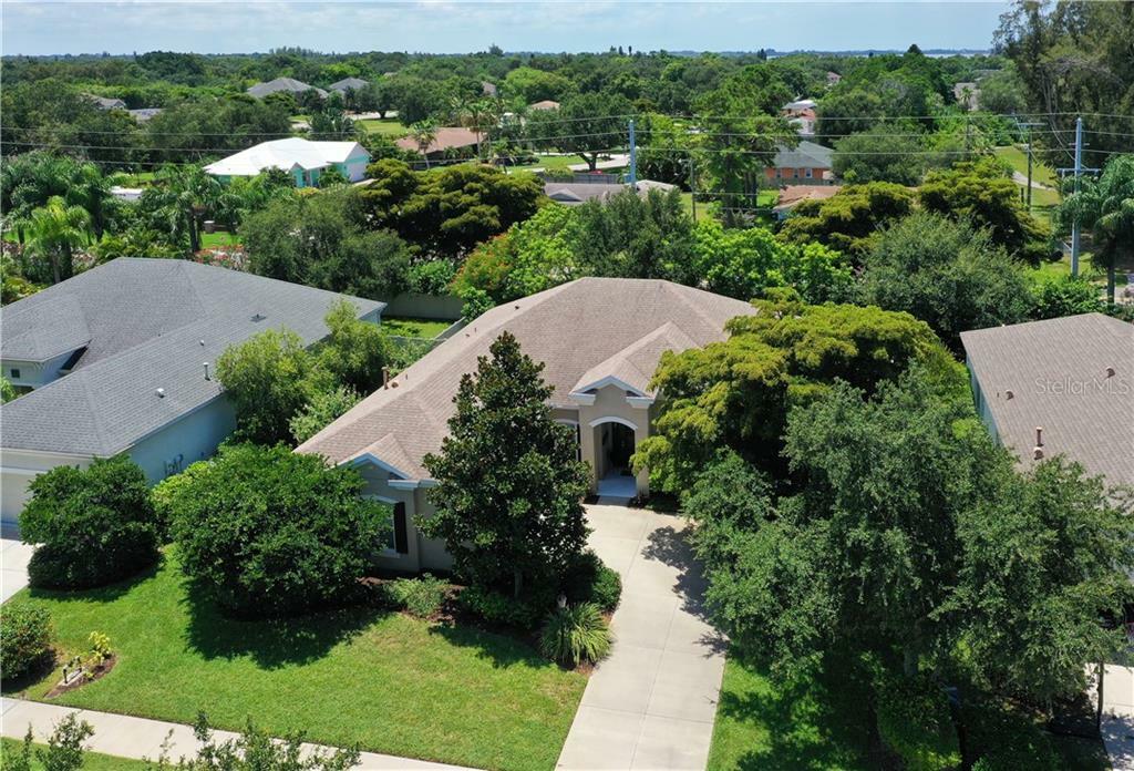 Property Photo:  8816 17th Avenue Circle NW  FL 34209 