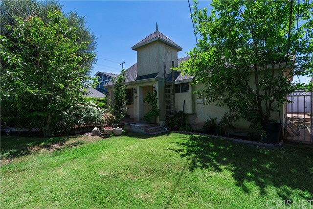 Property Photo:  7607 Corbin Avenue  CA 91306 