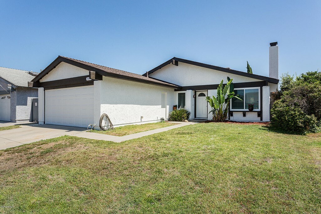 Property Photo:  3810 Delano Court  CA 93063 