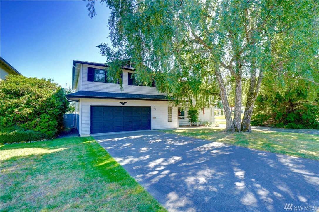 Property Photo: 705 Wallin Street WA 98310