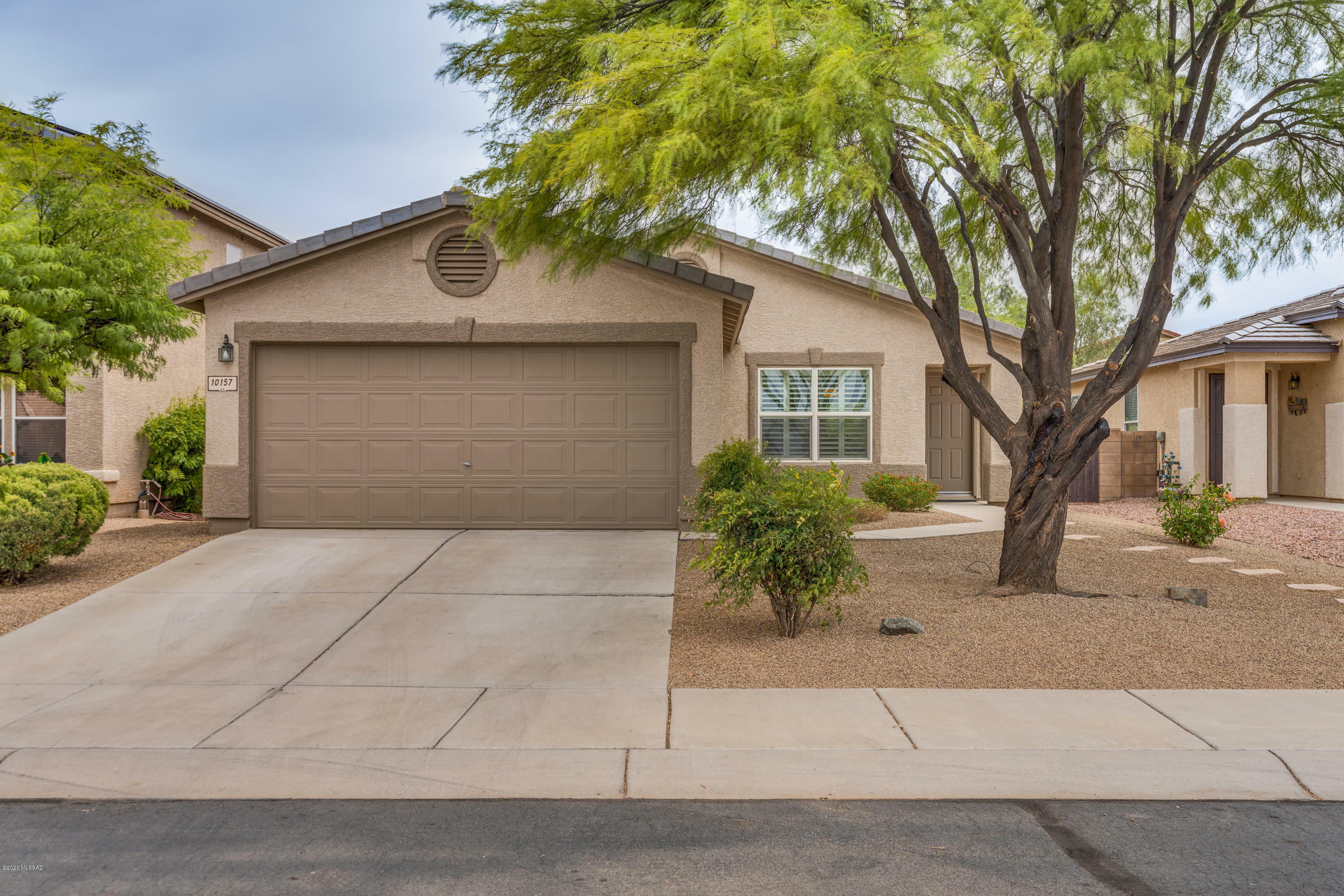 Property Photo:  10157 N Blue Crossing Way  AZ 85743 