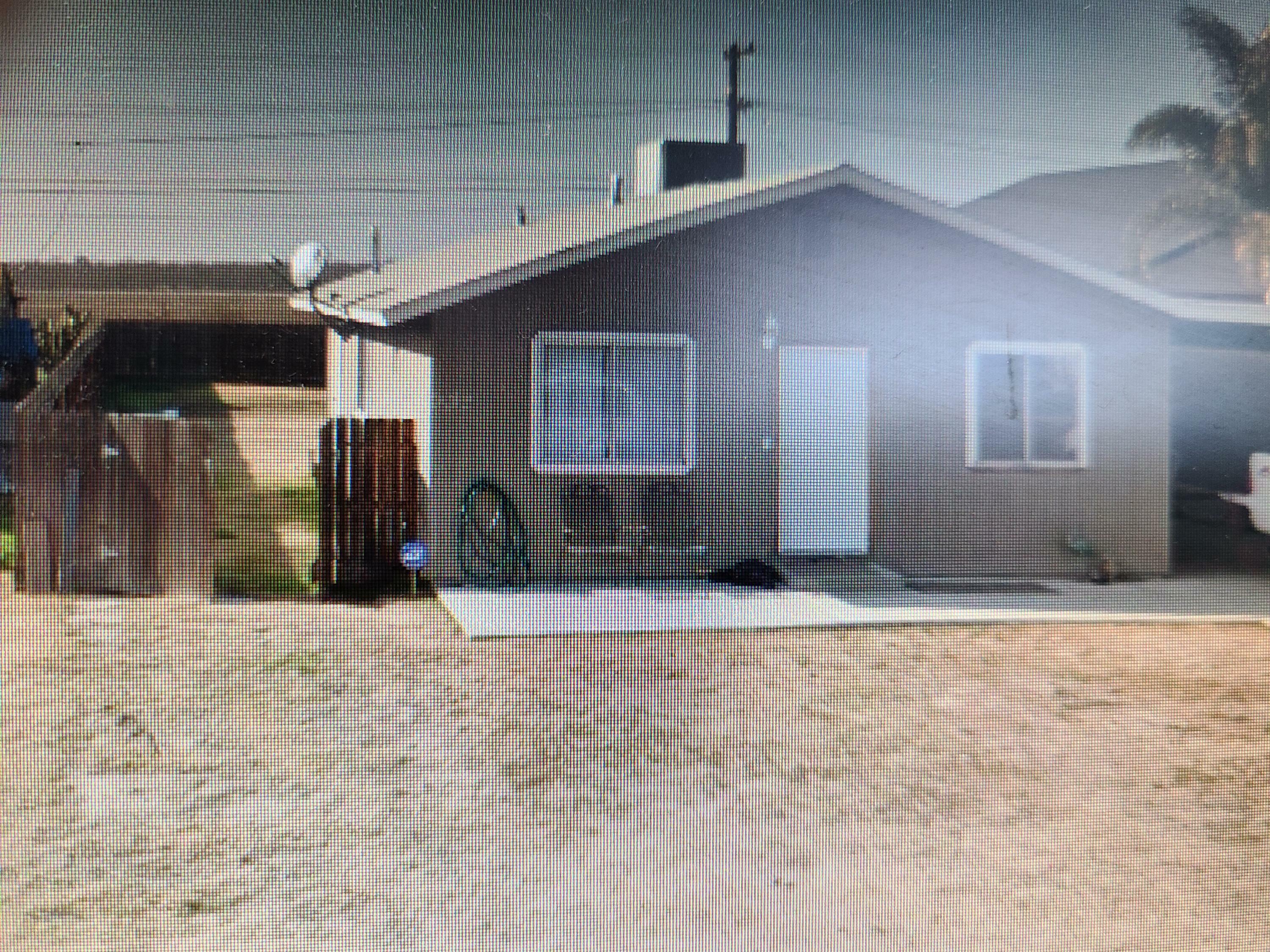 Property Photo:  661 S Ventura Avenue  CA 93223 