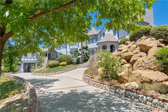 Property Photo:  1 Mustang Lane  CA 91307 