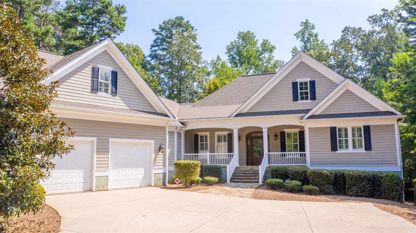 Property Photo: 1211 Horseshoe Drive GA 30642