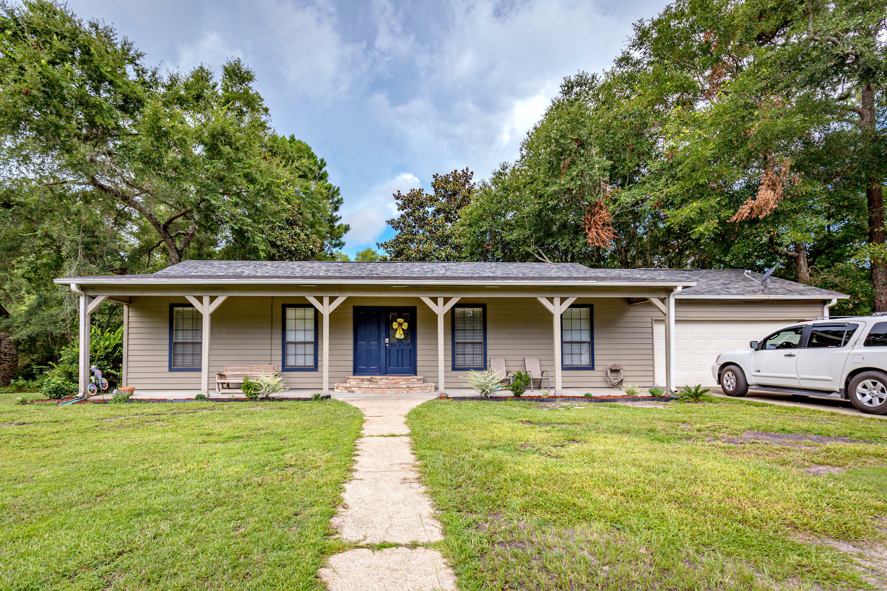 Property Photo:  109 Reynolds Circle  MS 39564 