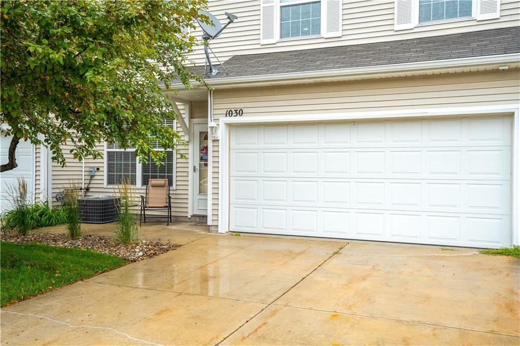 Property Photo:  1030 NE Hyacinth Lane  IA 50021 