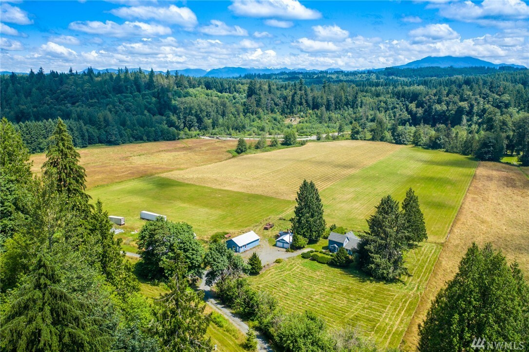 Property Photo:  4427 Schwarzmiller Rd  WA 98258 