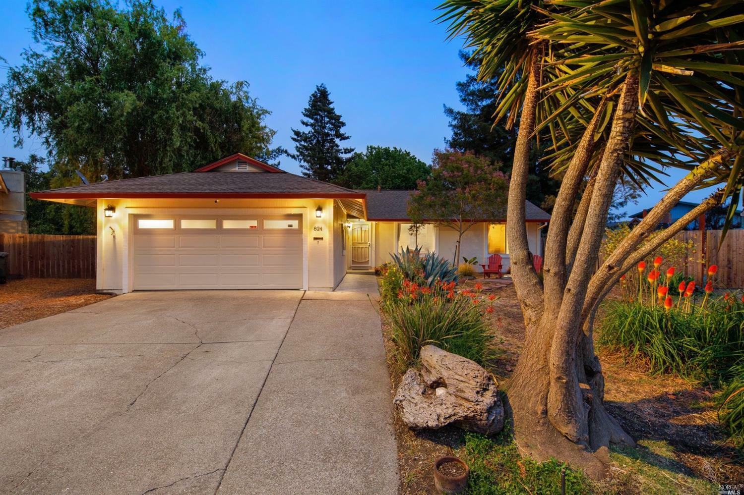 Property Photo:  824 Liana Court  CA 94928 