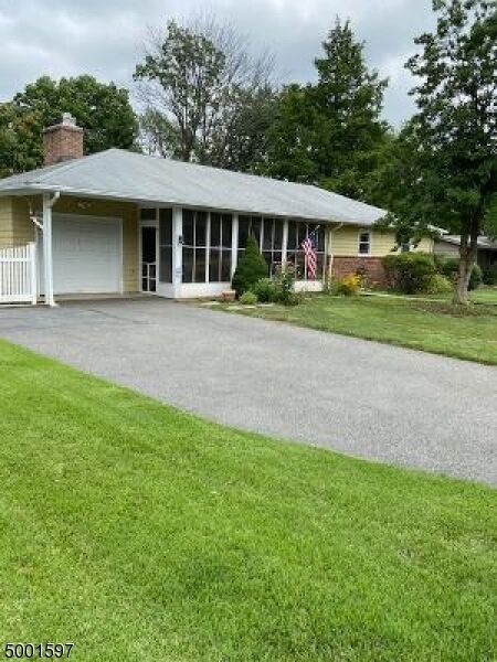 Property Photo:  4 Fieldstone Dr  NJ 07981 