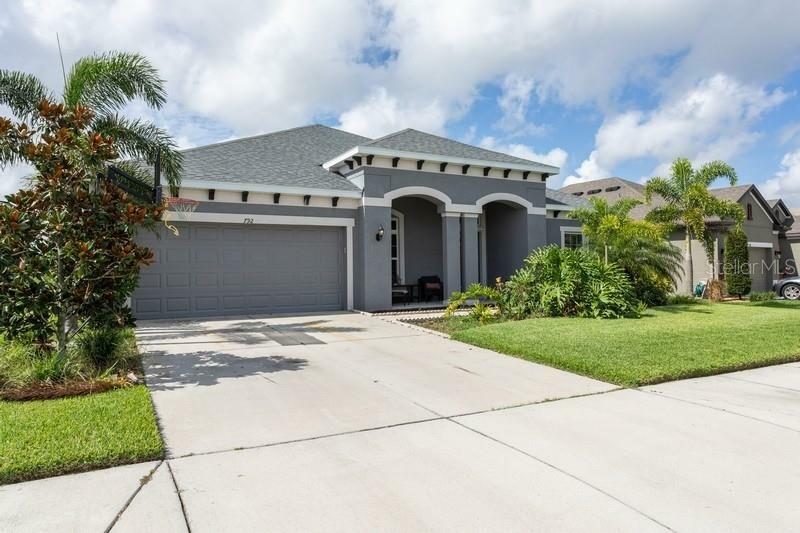 Property Photo:  792 Rosemary Circle  FL 34212 