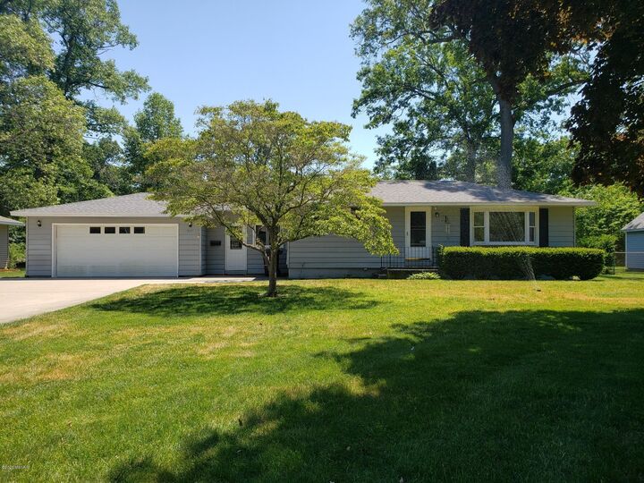 947 Bob Avenue  Muskegon MI 49445 photo