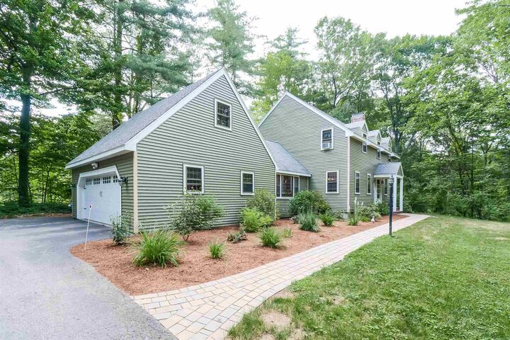 Property Photo: 49 Olde Lantern Road NH 03110
