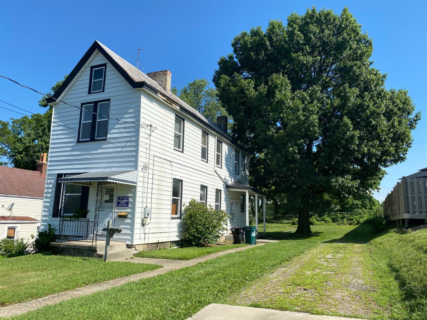 Property Photo:  2832 Claypole Ave  OH 45204 