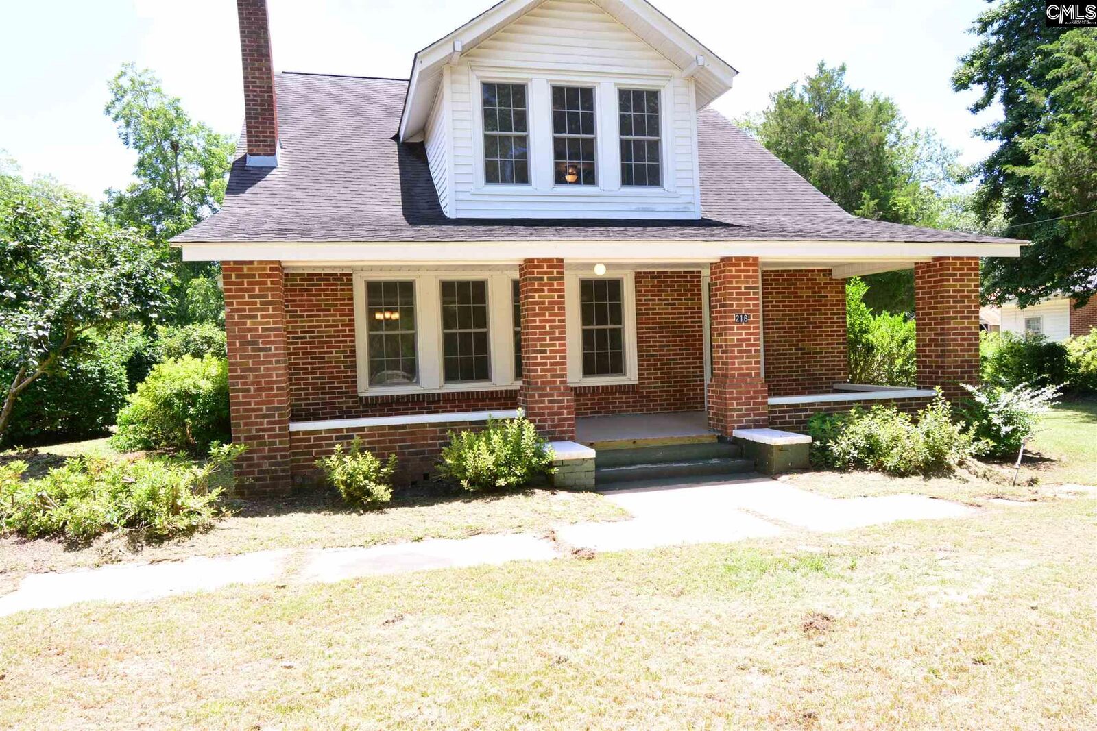 Property Photo:  216 E Columbia  SC 29070 