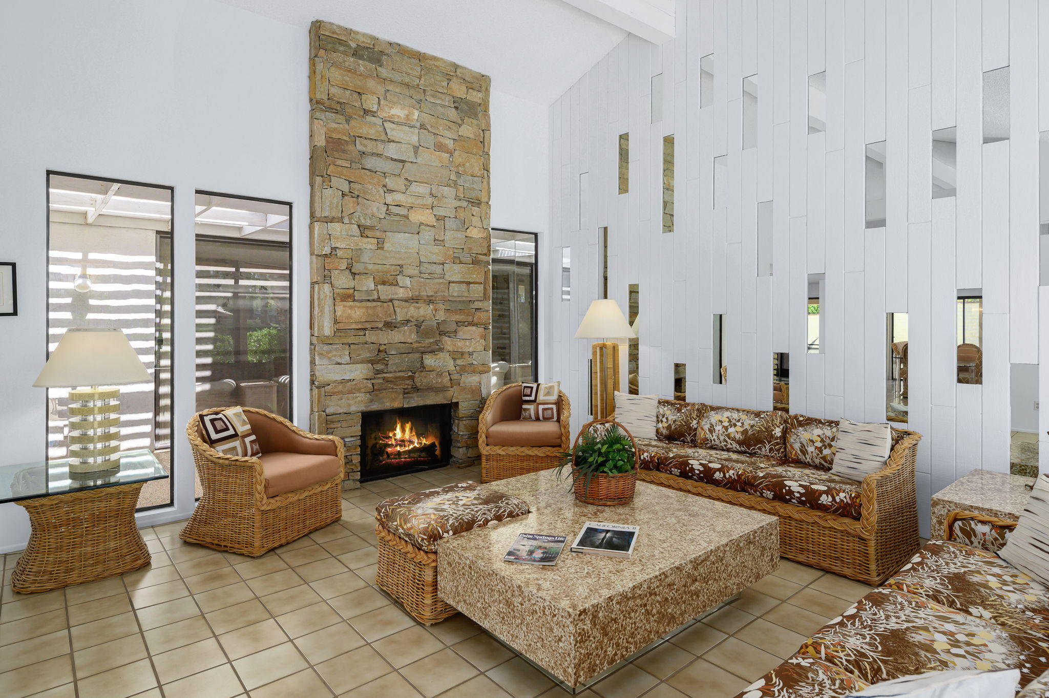 Property Photo: 301 Avenida Del Sol CA 92260