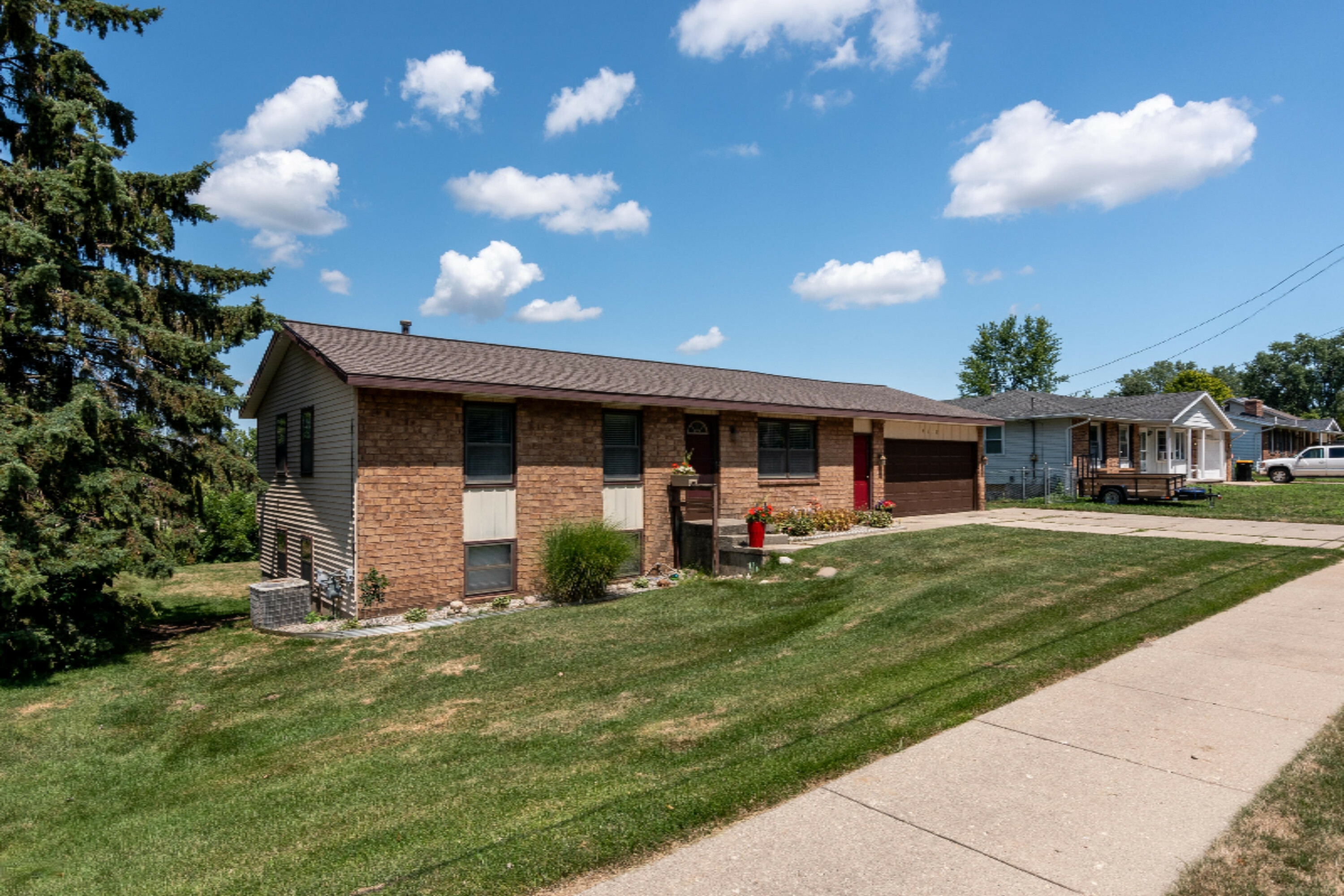 Property Photo:  2839 Porter Street SW  MI 49418 