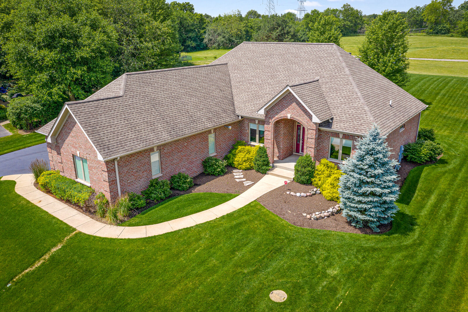 Property Photo: 18 Brittany Drive IL 60013