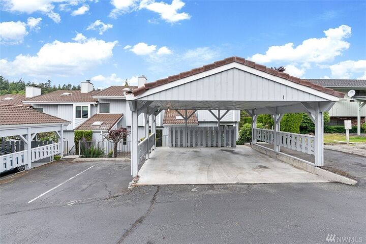 Property Photo:  1616  Skyline Way 2  WA 98221 