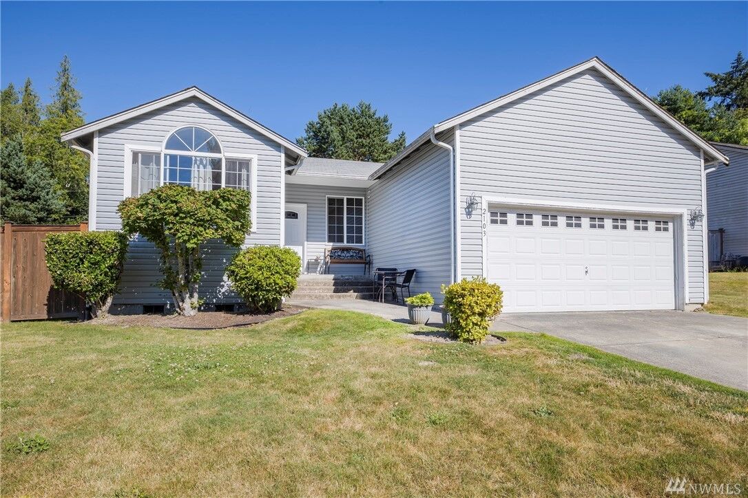 Property Photo:  2103  Tidepool Place E  WA 98366 