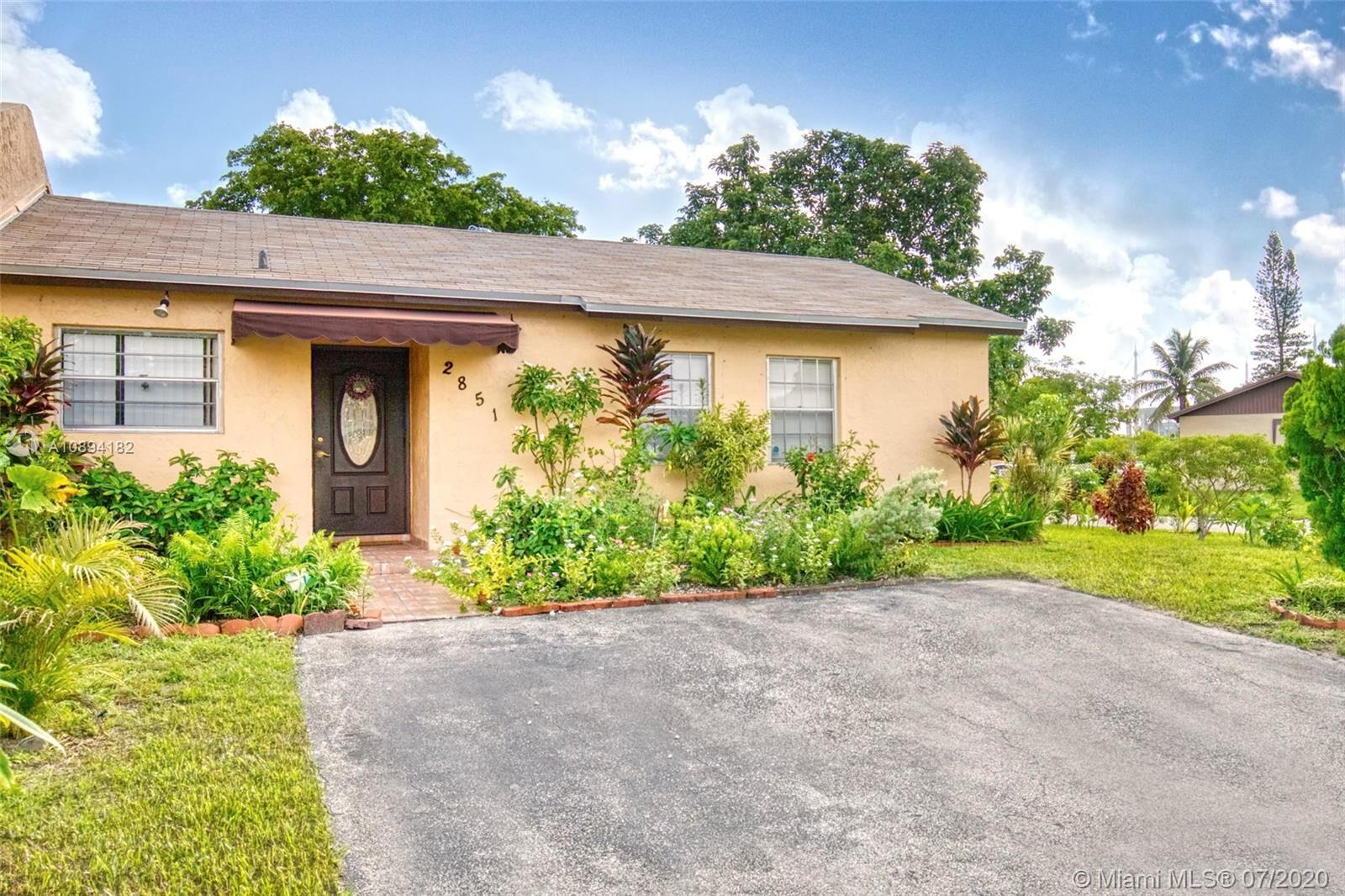 Property Photo: 2851 NW 203 Ln FL 33056