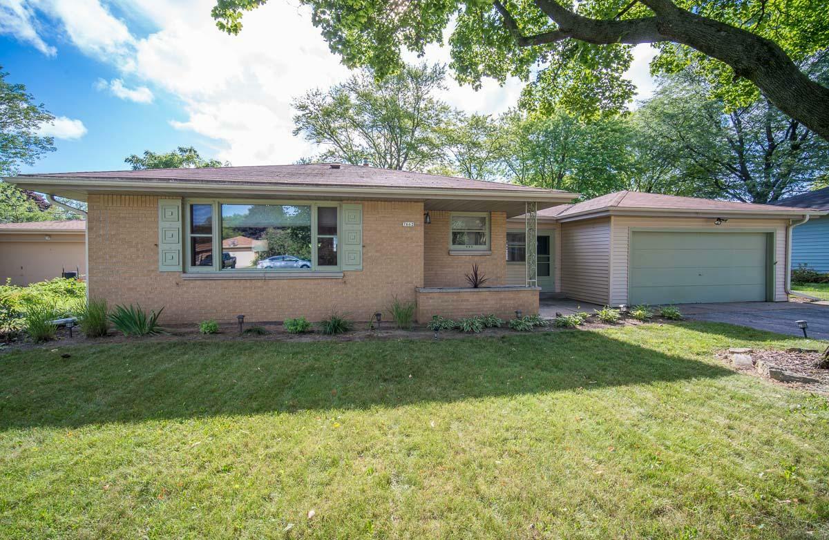 Property Photo:  7662 N 49th St  WI 53223 