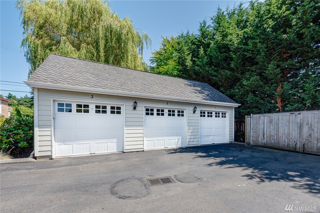 Property Photo:  4420 Woodson Crest Ct  WA 98275 