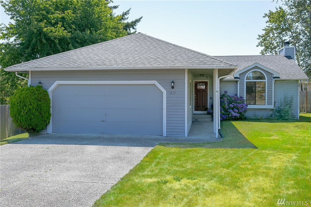 Property Photo:  1717 SW 326th Ct  WA 98023 