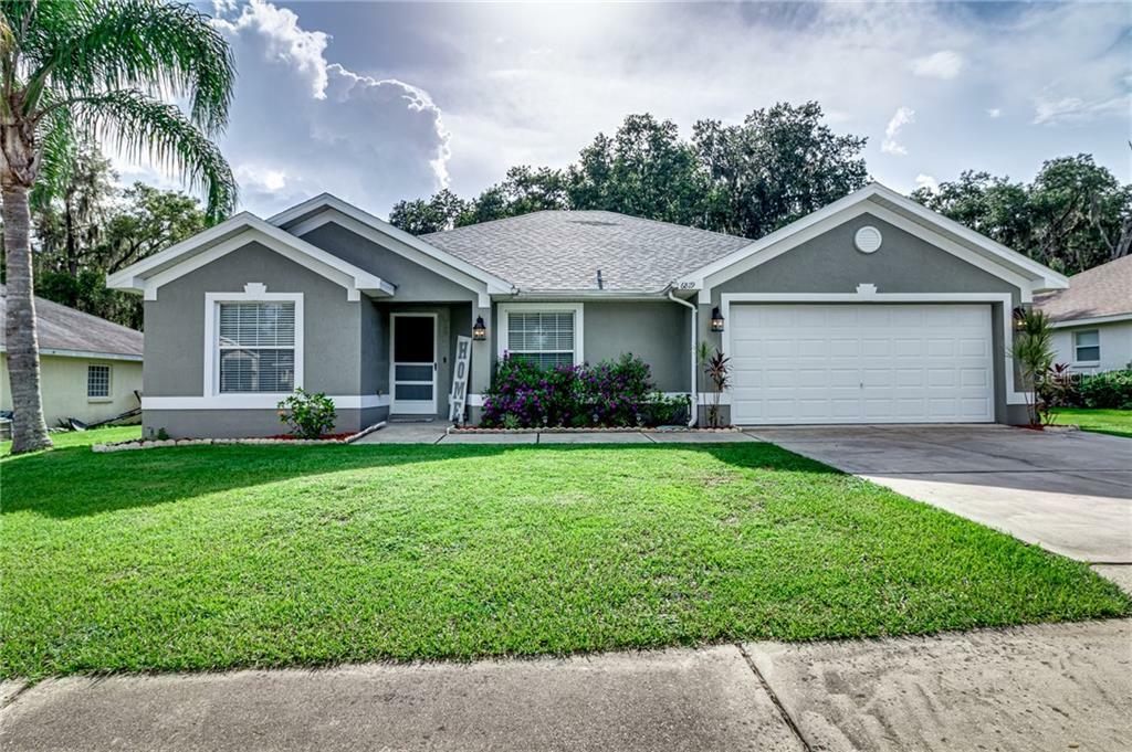 Property Photo:  6819 Krenson Oaks Circle  FL 33810 