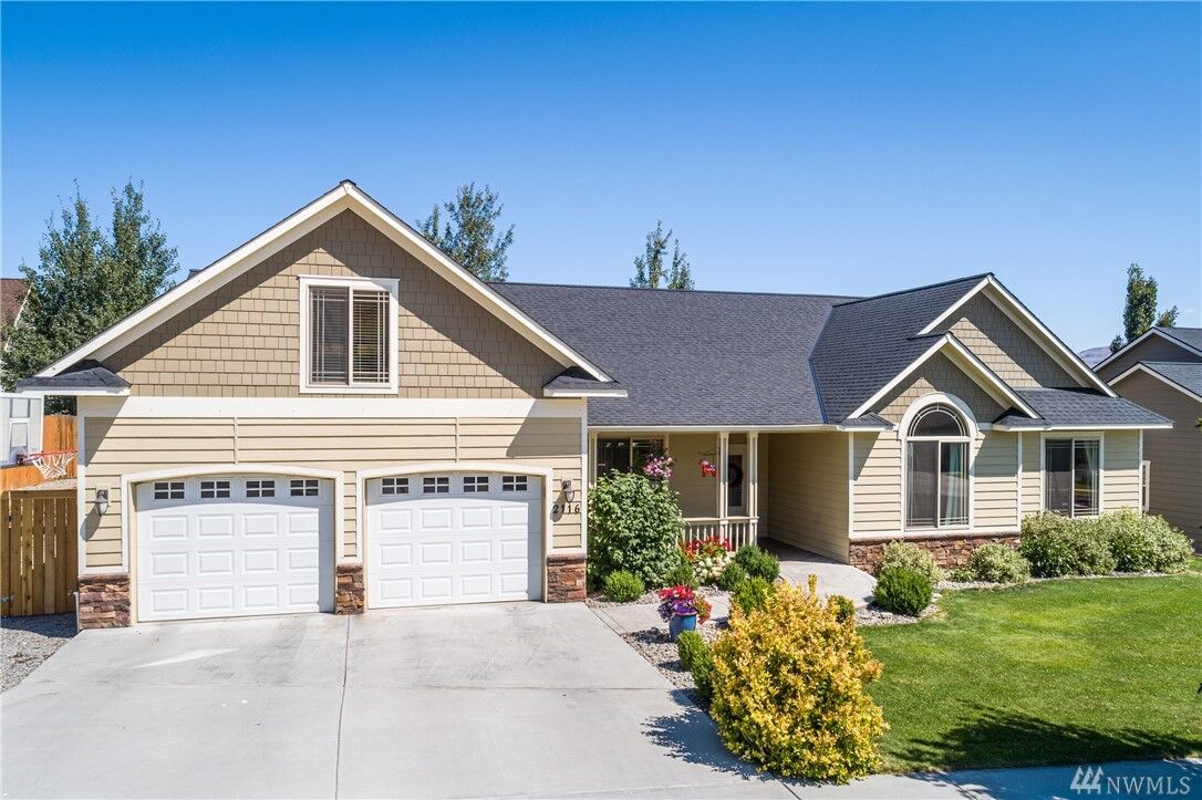 Property Photo:  2116  Yarrow Road  WA 98801