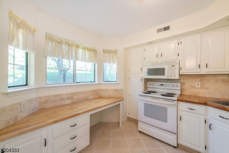 Property Photo: 66 Fieldstone Rd NJ 07921