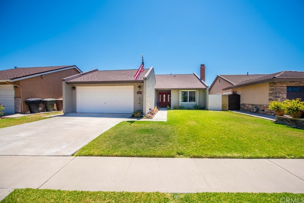 Property Photo:  1904 N Deer Creek Circle  CA 92807 