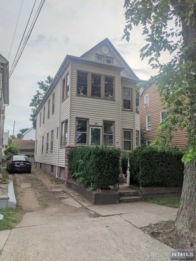 Property Photo:  189 Maple Avenue  NJ 07057 