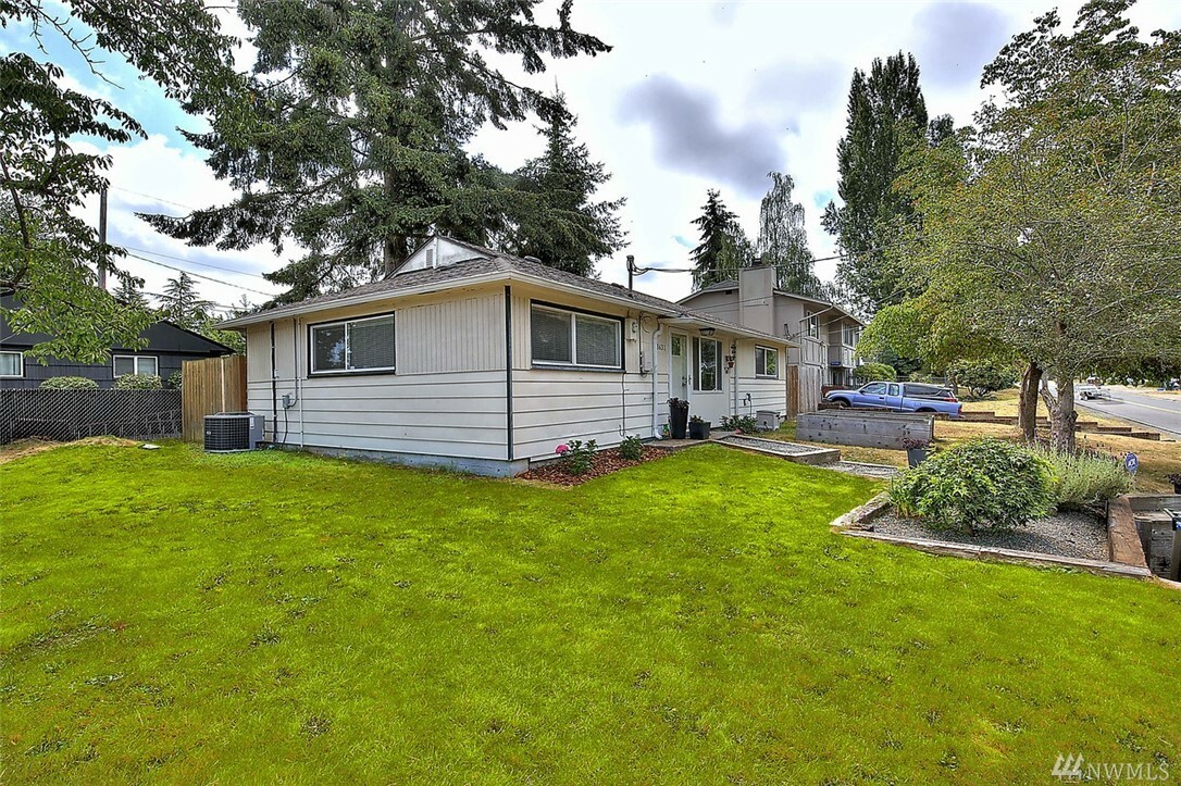 Property Photo:  3631 N Orchard St  WA 98407 