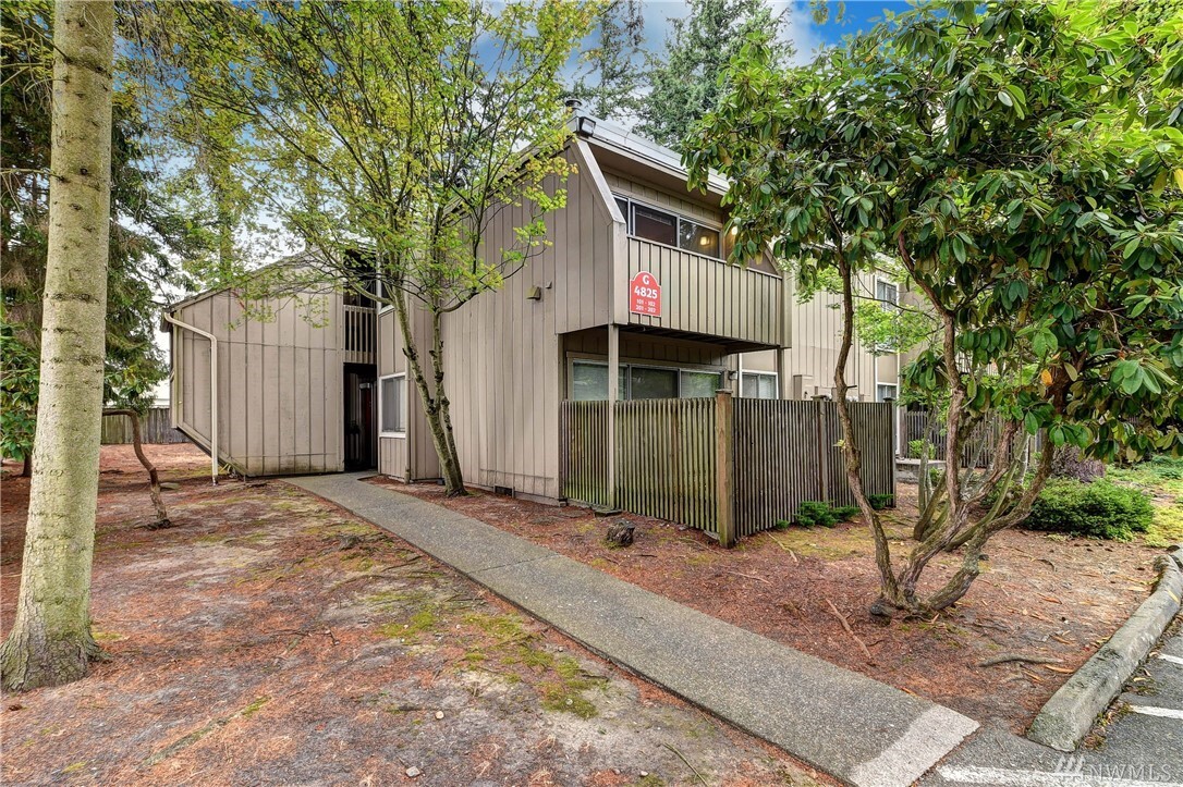 Property Photo:  4825  180th Street SW G202  WA 98037 