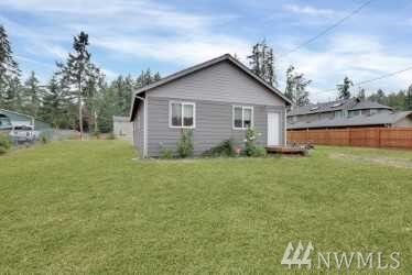 Property Photo: 24922 52nd Ave E WA 98338