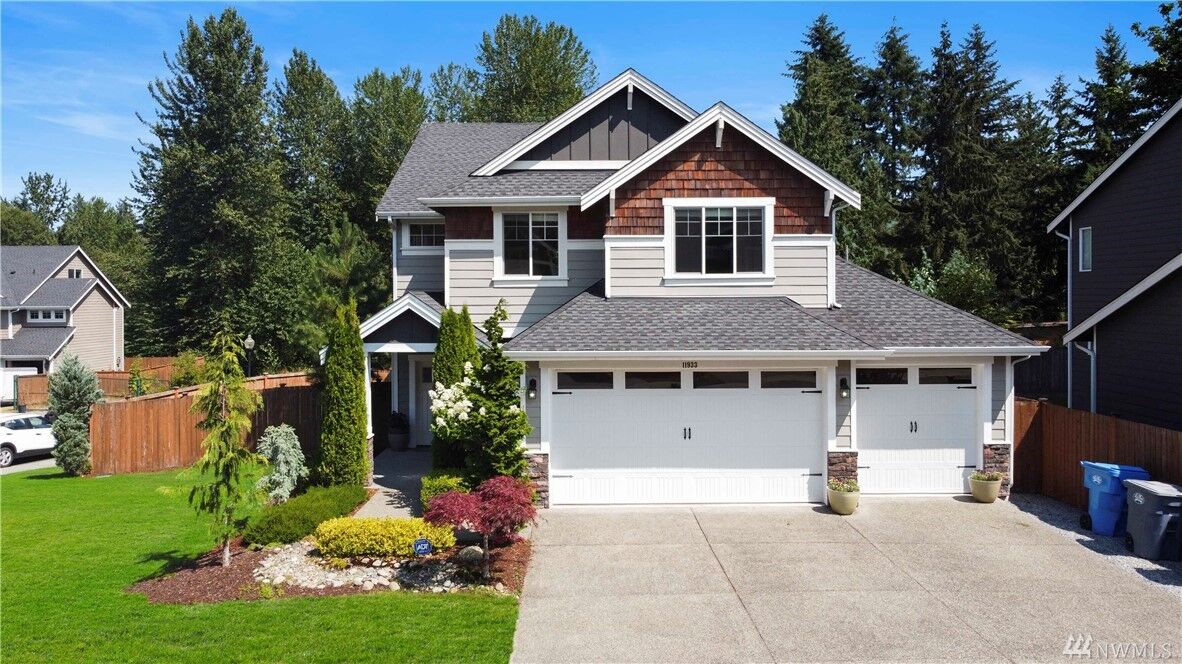 Property Photo:  11933  59th Avenue E  WA 98373 