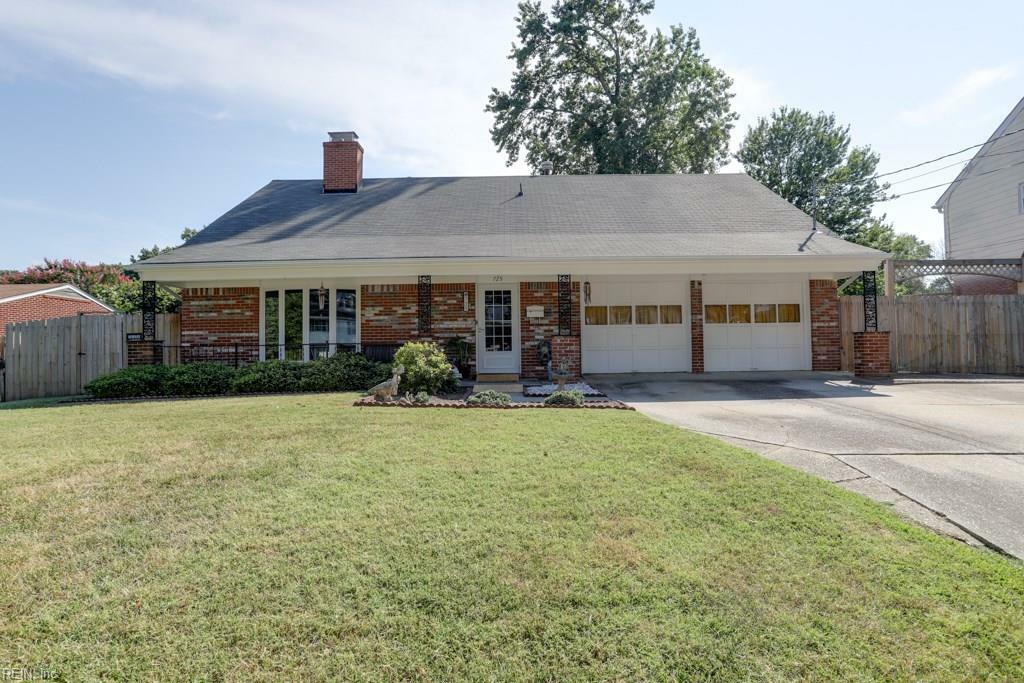 Property Photo:  725 Tanbark Drive  VA 23601 