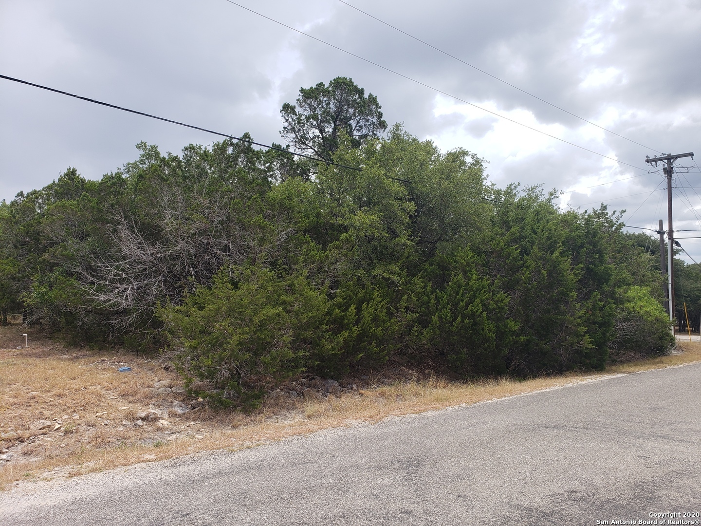 Property Photo: 520 Caribou Dr TX 78070